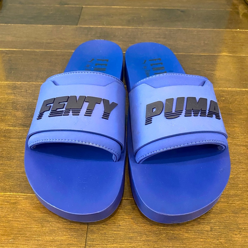 Fenty Puma women’s slides size 7.5
